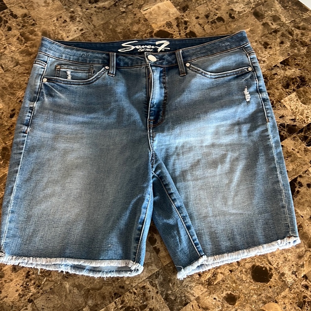 Seven Jeans shorts size 16